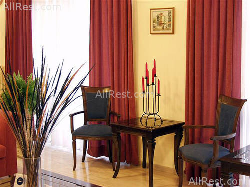Ionis Art Hotel 11